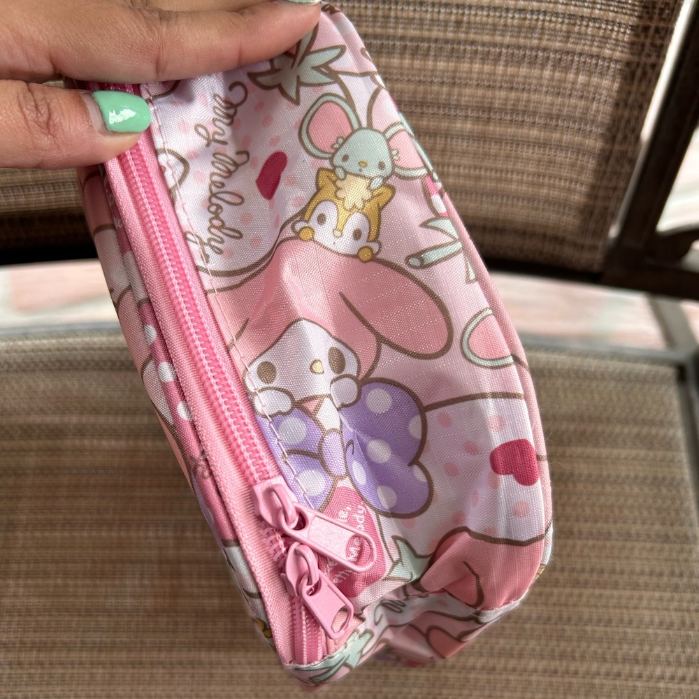 NWOT My Melody Travel Bag - Picture 2 of 6